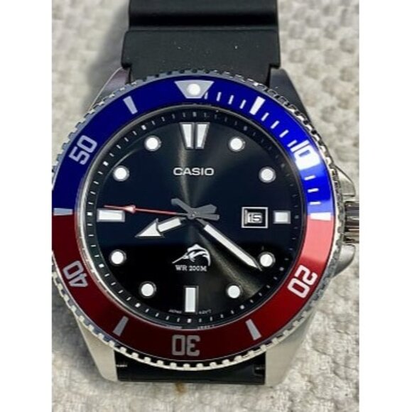 New Unisex Analog Watch | 200M WR | Stainless Steel Case | Resin Band - Picture 2 of 2